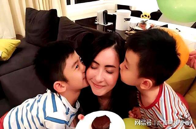 !45岁谢霆锋越来越重视儿子父爱如山不朽情缘平台恩爱13年难抵血浓于水(图4) !45岁谢霆锋越来越重视儿子父爱如山不朽情缘平台恩爱13年难抵血浓于水(图4)